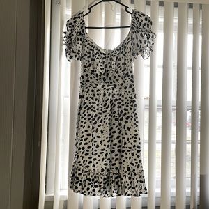 Beautiful summer dress from lulus used once